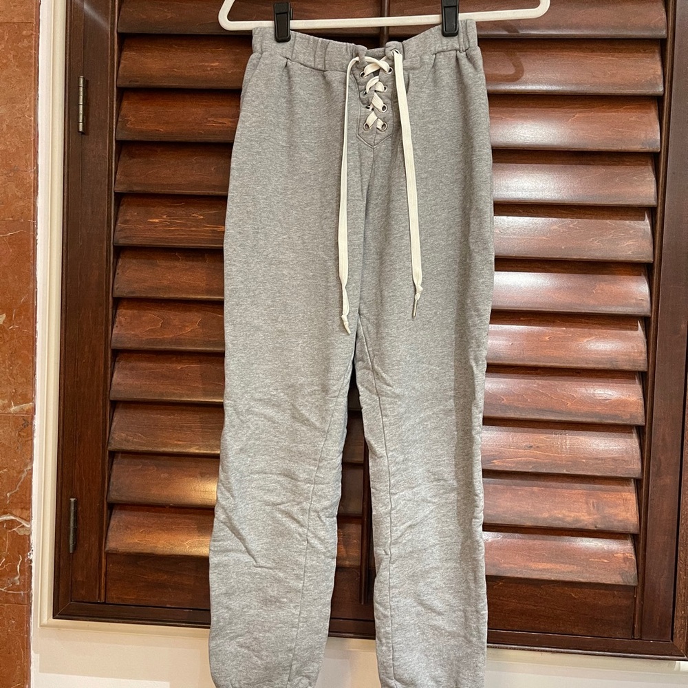 Grey tie up sweatpants❣️